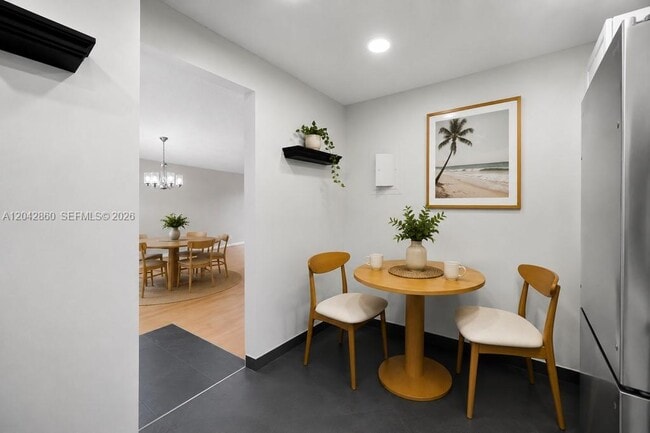 Photo - 800 S Hollybrook Dr Unit 205