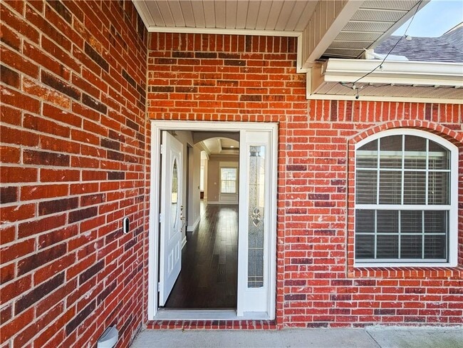 Photo - 2203 SW Tupelo Ave