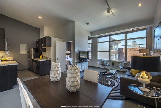 Photo - 160 E Berkeley St