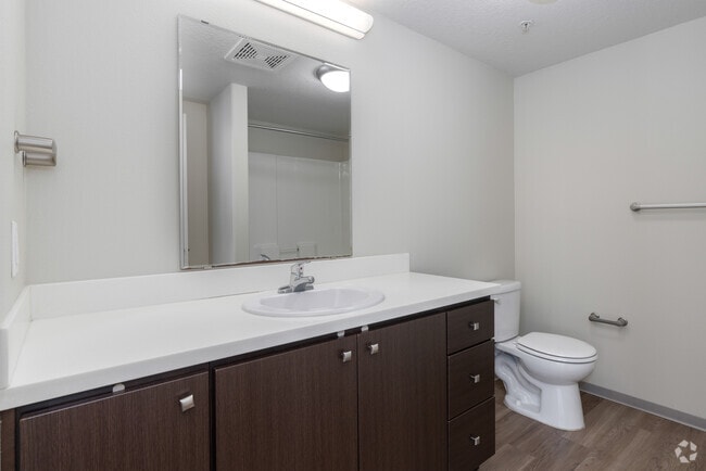 Loft - 603SF - Bathroom