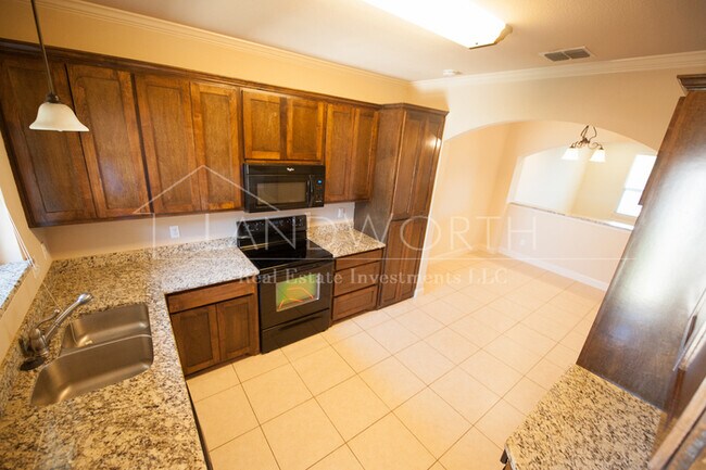 Photo - 3 bed 2 bath Beautiful Property