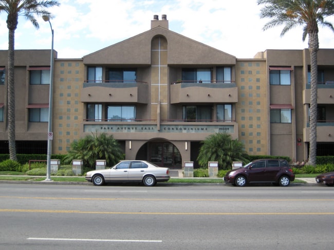 Photo - 19009 Sherman Way Condo
