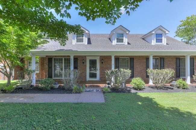 Building Photo - 2303 Friendship Dr