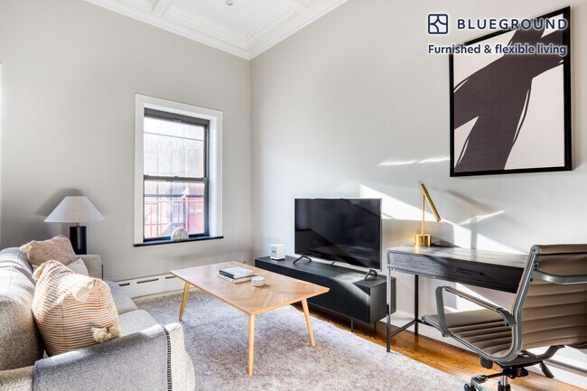 273 W 10th St Unit SI FL4-ID1060