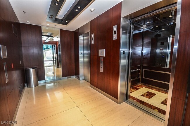 Photo - 4525 Dean Martin Dr Unit 910