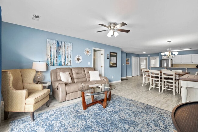 Building Photo - 1217 Ocean Blvd S Unit FL2-ID1308930P