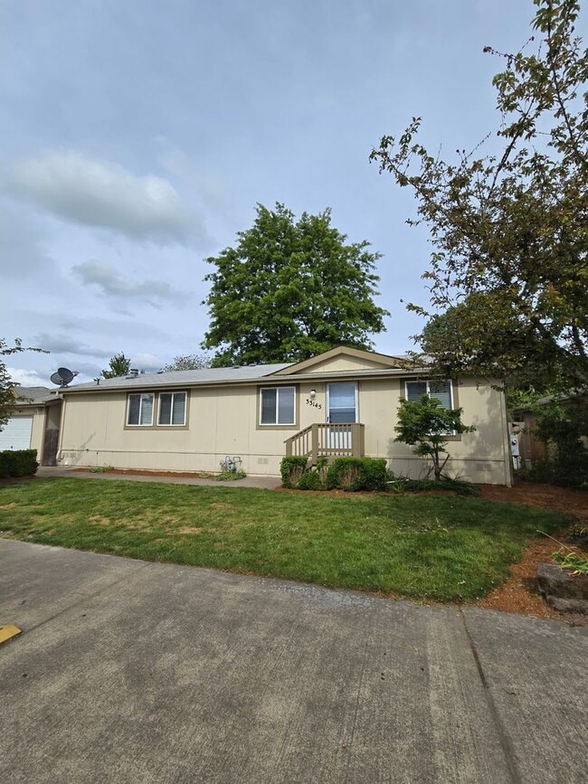 Pet Friendly 3bed : 2bath home w/ Garage - Pet Friendly 3bed : 2bath home w/ Garage Unit 33145-21