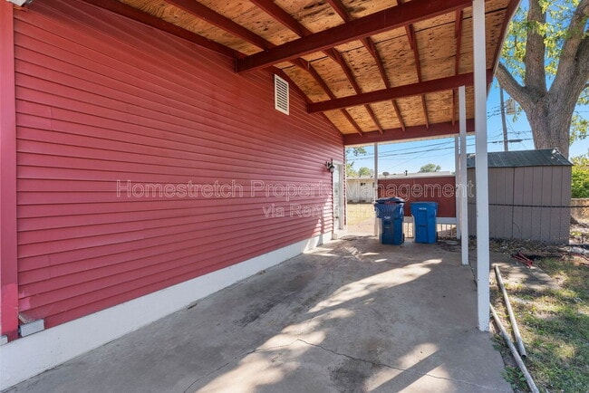 Photo - 560 Falcon Dr