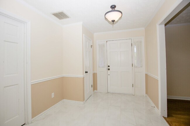 Photo - 330 Conifer Dr