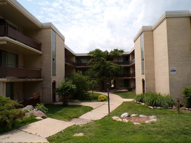 Photo - 12548 Fairview Ave Unit 2B