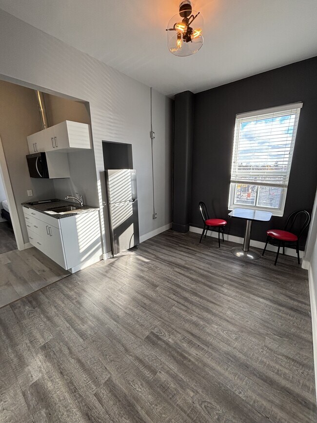 Photo - 117 Christina St N Unit 210