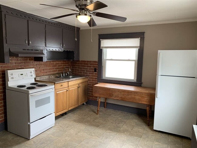 Photo - 325 Central St Apartment Unit 3