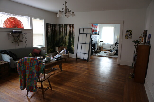 Dinning Room - 853 Edgewood Ave Townhome