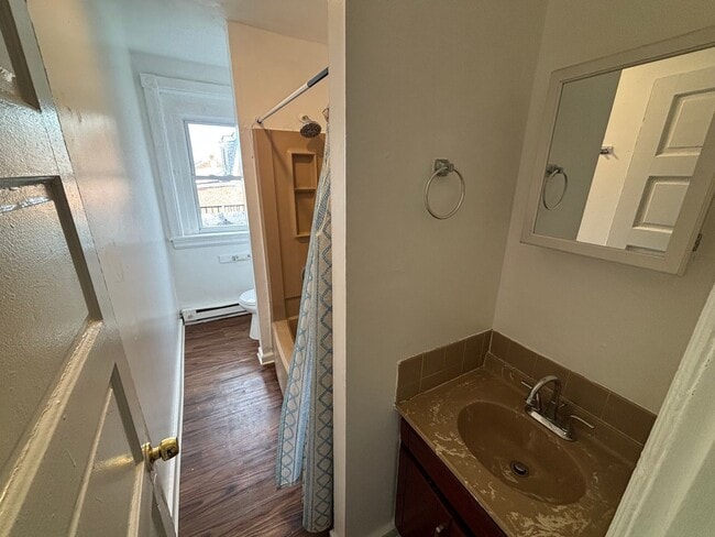 Photo - 429 W Turner St Unit B2