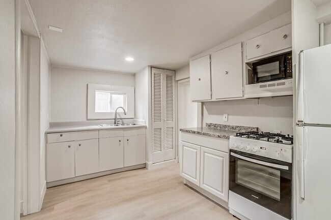 Photo - 3016 Stout St