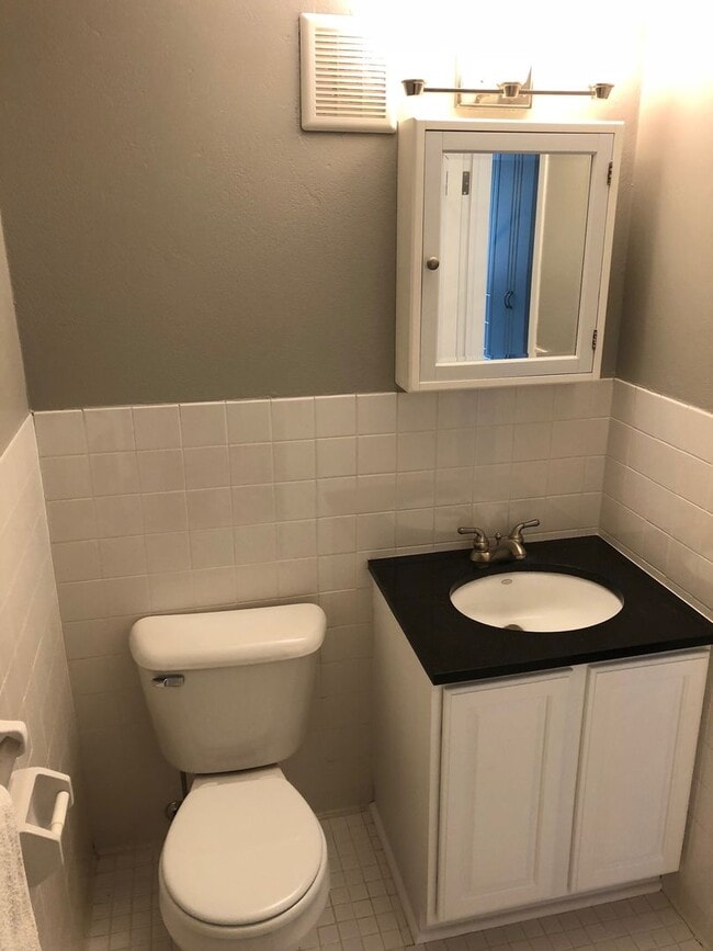 Photo - 2700 W 44th St Unit 302