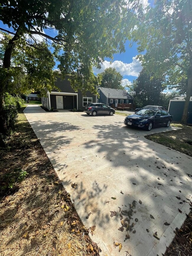 Photo - 1572 Heron Ln