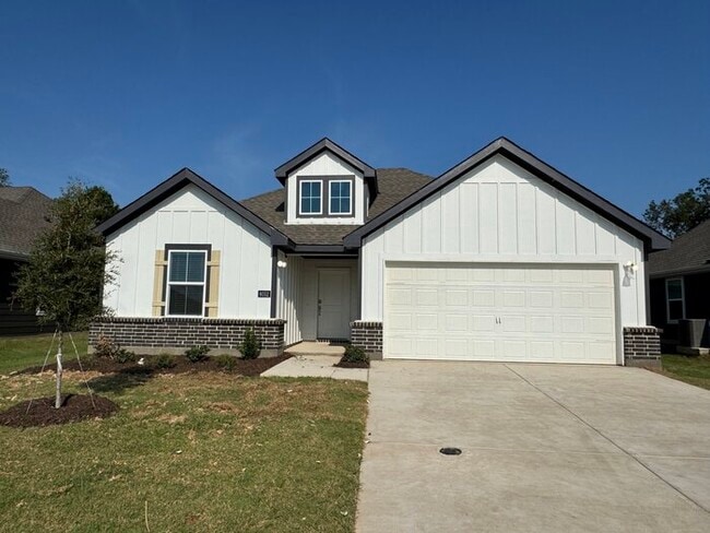 Building Photo - BRAND NEW 4-Bedroom Home in Lindale!