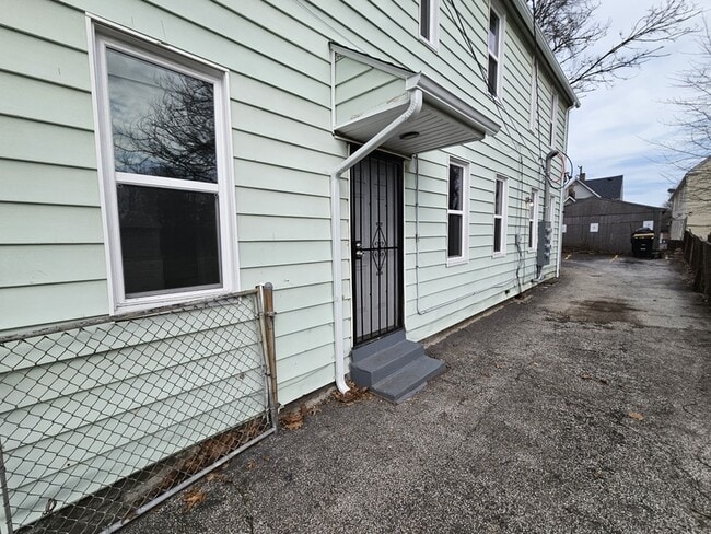 Photo - 8023 Kosciuszko Ave