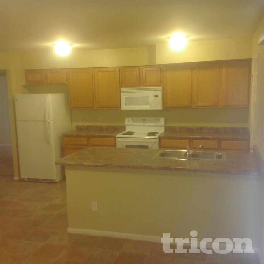 Photo - 3849 W Poinsettia Dr
