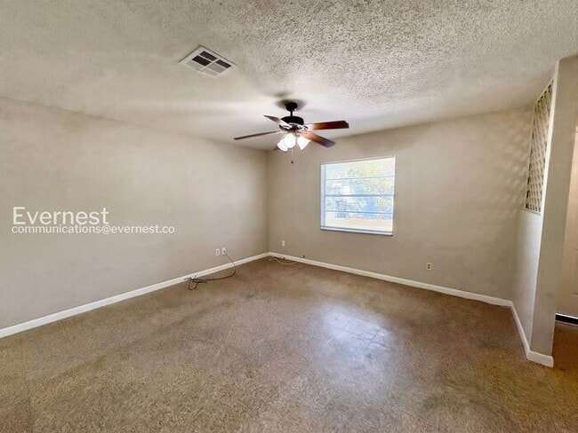 Photo - 3062 St Paul Dr