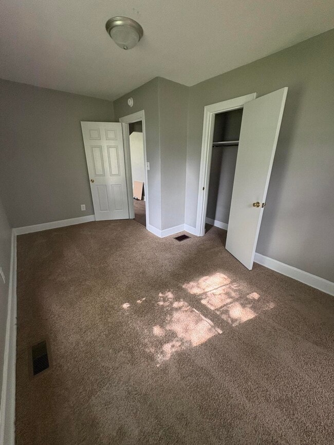 Photo - 1120 Sparks Rd