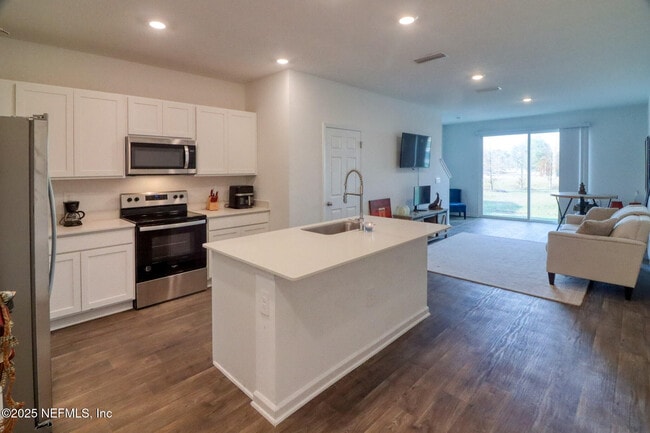 Photo - 9909 Garrin Dr