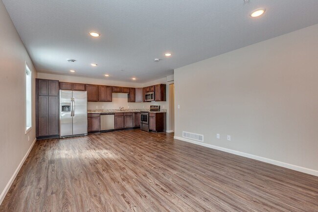 Photo - End Unit Town Home avail April 2026 : 3bd2ba2car garage Zimmerman