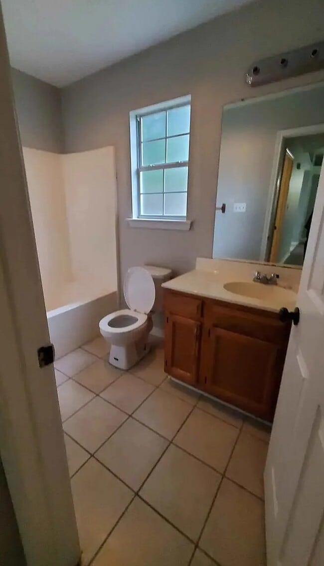 Photo - 1431 Magnolia St