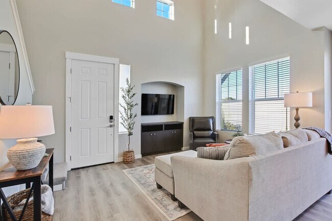 17065 N Hounslow Wy Unidad SI ID1250667P
