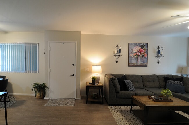 Living room - Palm Central South