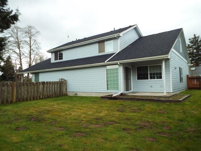 734 NW Date Ave.
