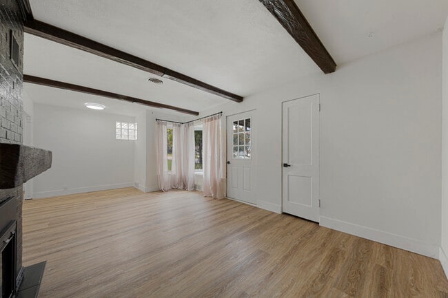 Photo - 107 Gwyn Ave