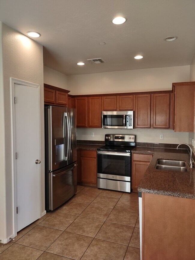 949 E Agua Fria Ln