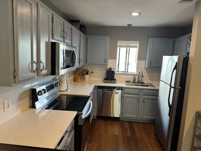 Photo - 2605 Enfield Rd Unidad 222