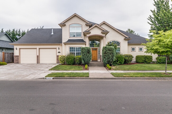 Building Photo - Beautiful 4-Bedroom, 3-Bath Home With Central Heat & A/C!