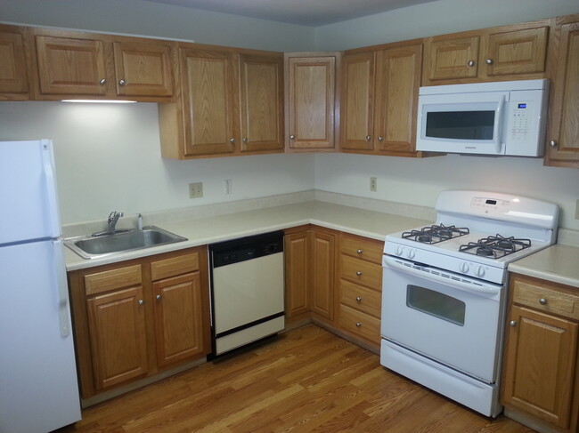 Kitchen - 200 Carpenter Rd Apartments Unit 2B