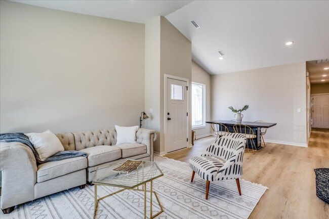 Photo - Pineway Maxwell Plan