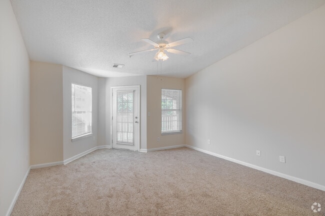 1BR, 1BA - 741SF - Living Room - Appian Way