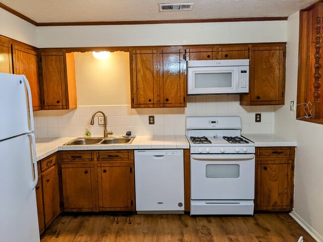 Photo - 1412 Hawk Tree Dr
