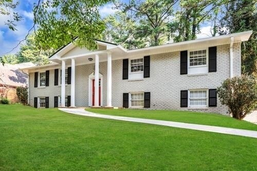 Photo - 2571 Lakeshore Dr