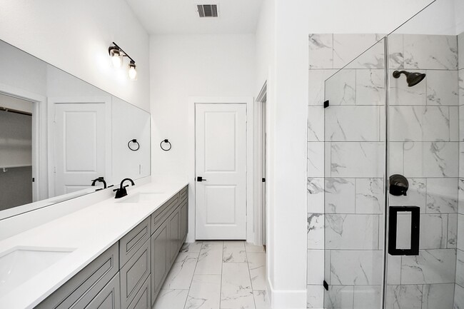 Building Photo - 4338 Avron Dr Unit B