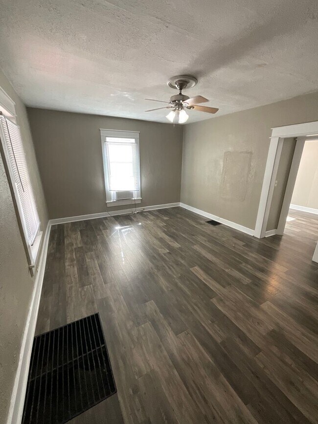 Photo - 422 E Cottage Grove Ave Unidad 422 E. Cottage Grove Ave