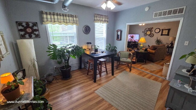 Photo - Triplex Lower Unit - Available for Rent - VIDEO TOUR Unit #1