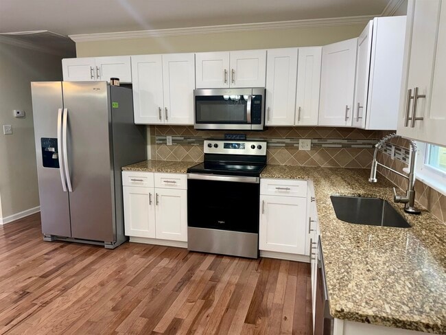 Photo - 770 West Virginia Rd