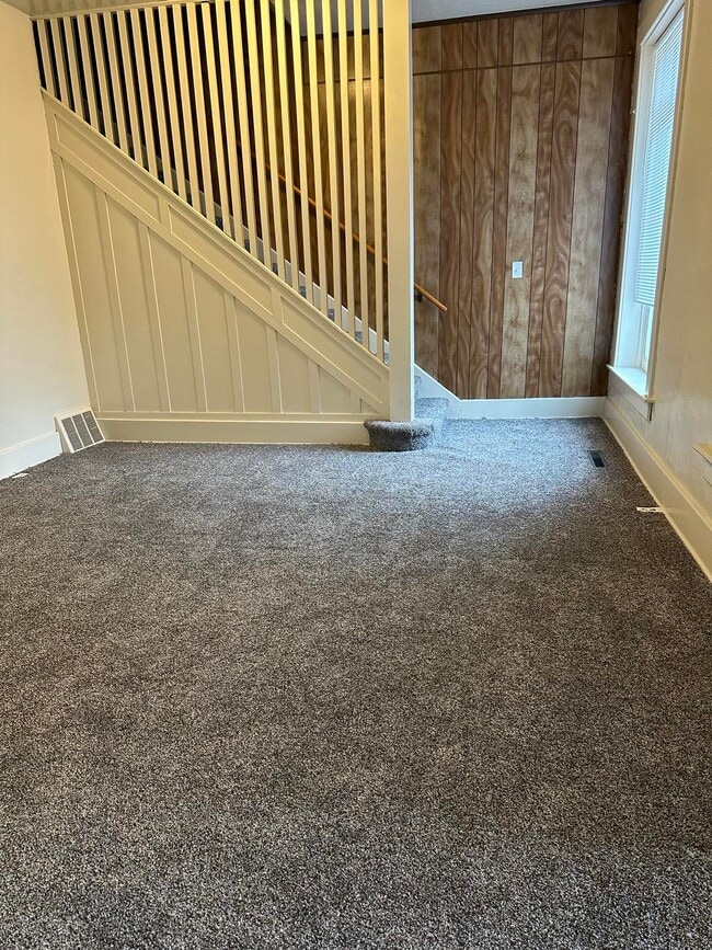 Photo - 702 N 6th St