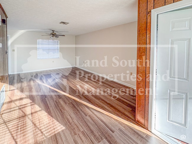 Photo - 708 Boyd Ct