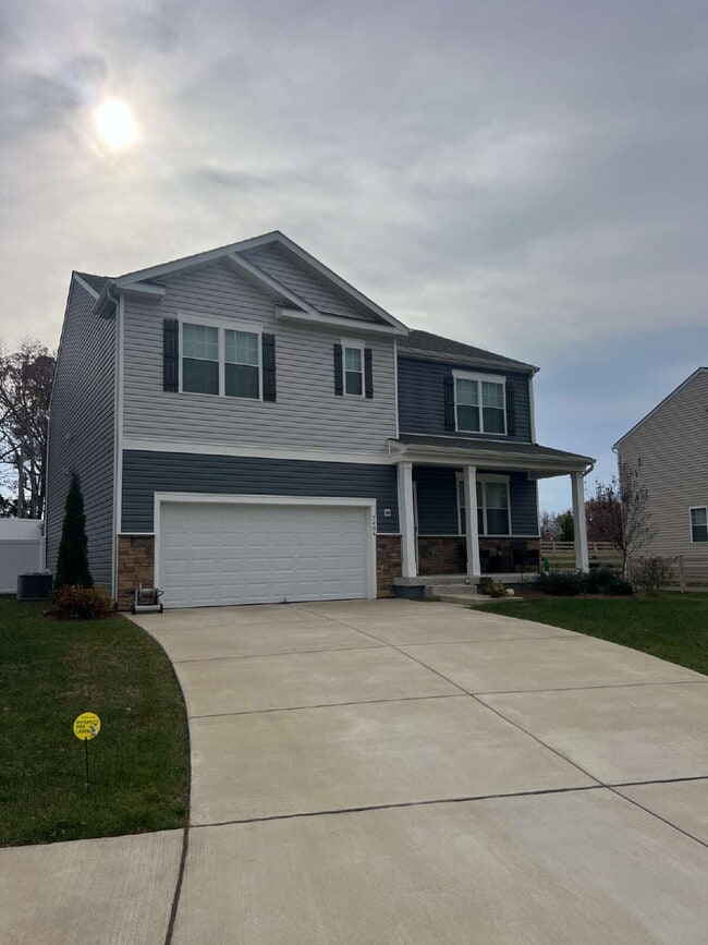 Photo - *Coming Soon-Available for Renting January... Apartamento