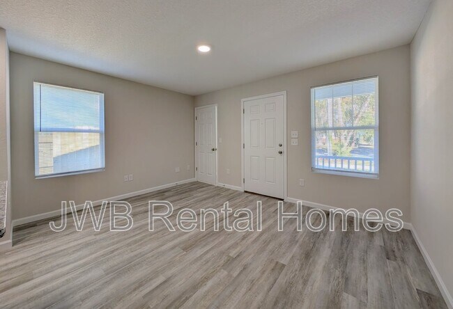 Photo - 530 Odessa St