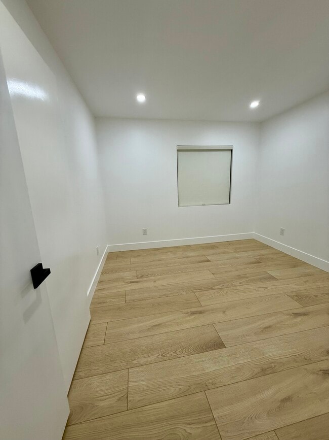 Photo - 3220 W 132nd St